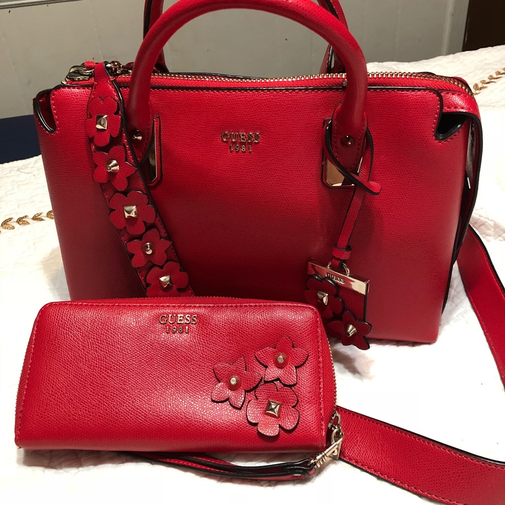 Red Guess purse with wallet